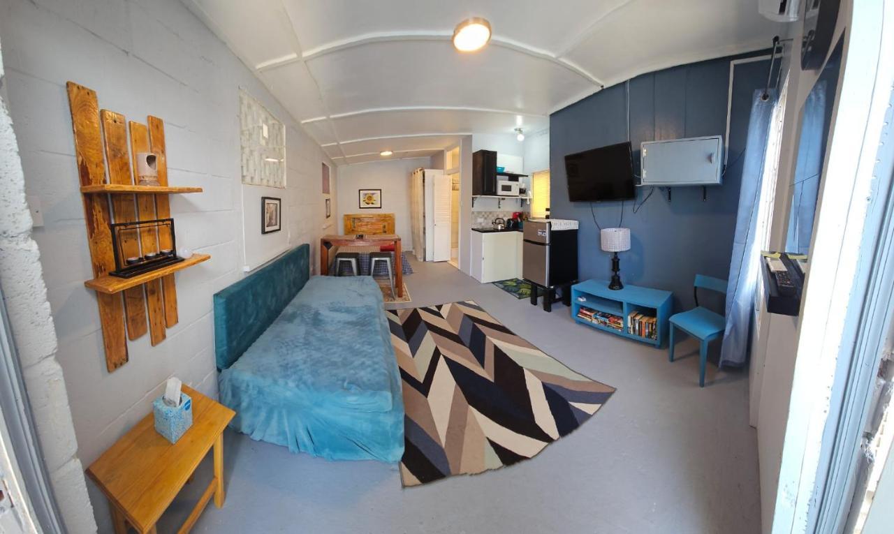 Gloria'S Mini Hideaway Apartment Christ Church Luaran gambar